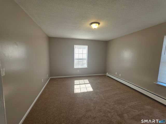 15 McDonald Avenue, Waterbury, CT 06710