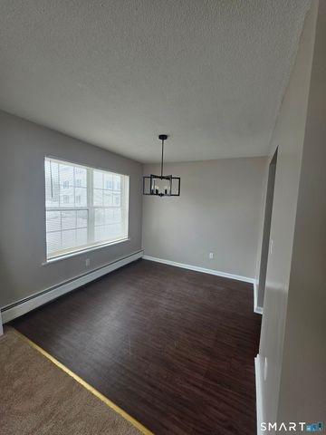 15 McDonald Avenue, Waterbury, CT 06710