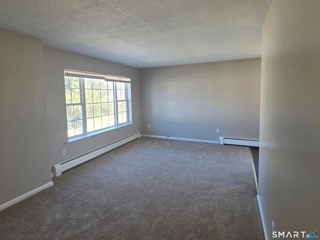 15 McDonald Avenue, Waterbury, CT 06710