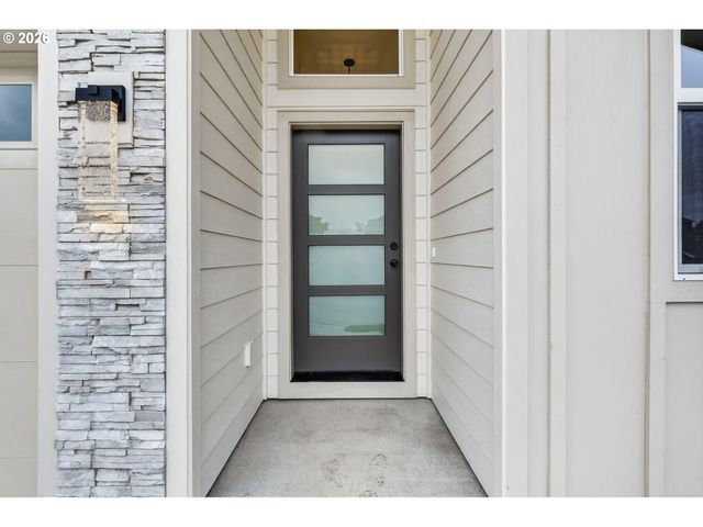 2039 E OTTER Loop, La Center, WA 98629