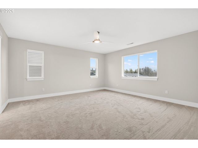 2039 E OTTER Loop, La Center, WA 98629