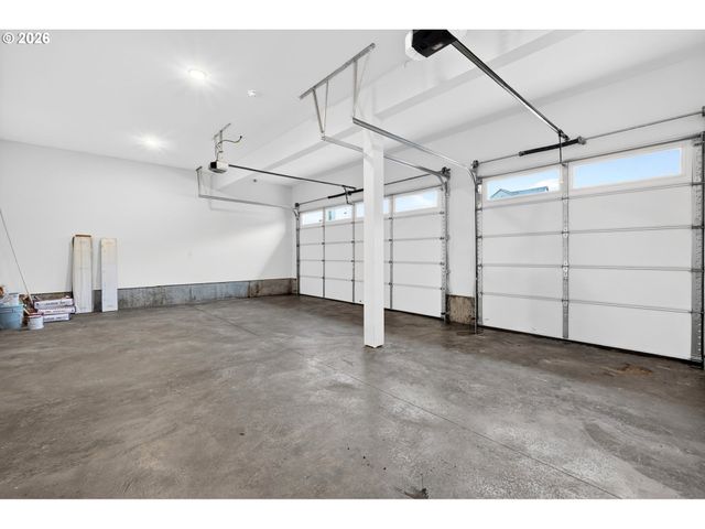 2039 E OTTER Loop, La Center, WA 98629