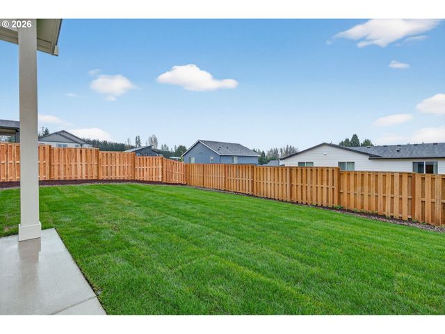 2039 E OTTER Loop, La Center, WA 98629