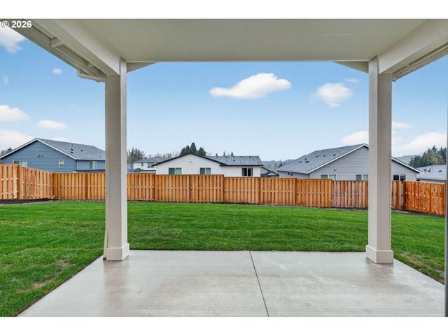 2039 E OTTER Loop, La Center, WA 98629