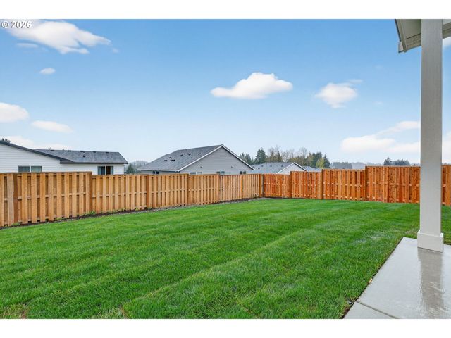 2039 E OTTER Loop, La Center, WA 98629
