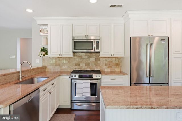 1501 COLONIAL DR, Garnet Valley, PA 19061