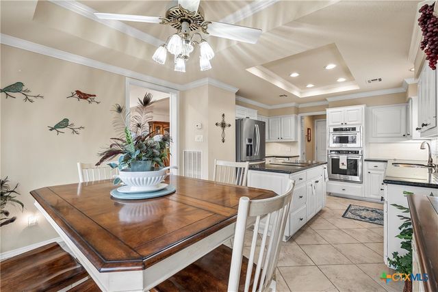 2113 Highland Drive, Salado, TX 76571