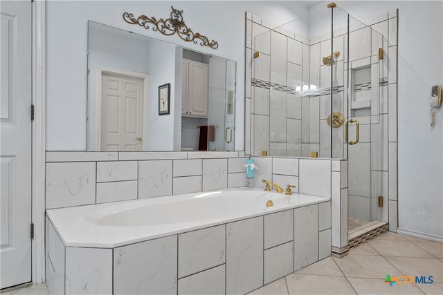 2113 Highland Drive, Salado, TX 76571