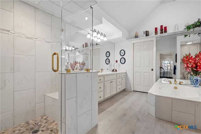 2113 Highland Drive, Salado, TX 76571