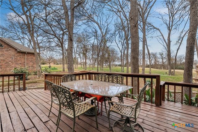 2113 Highland Drive, Salado, TX 76571