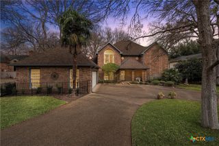 2113 Highland Drive, Salado, TX 76571