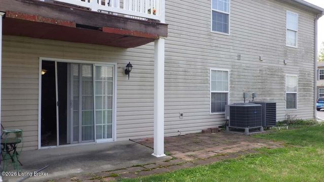7802 Alfred Schlatter Dr APT 2, Louisville, KY 40214