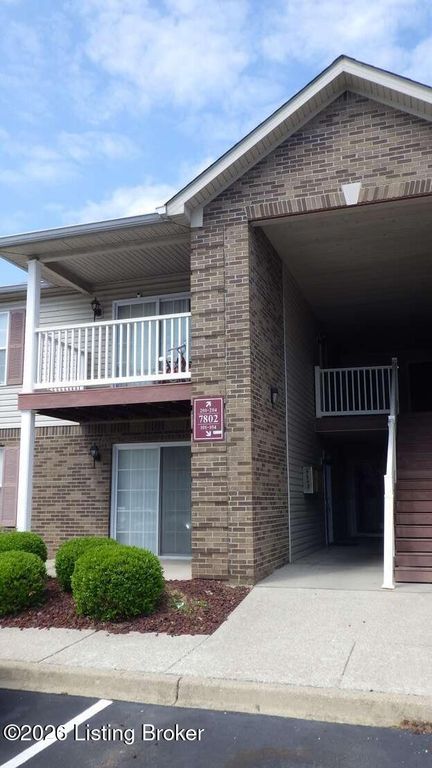 7802 Alfred Schlatter Dr APT 2, Louisville, KY 40214