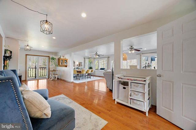 806 N SHORE DR, Glen Burnie, MD 21060