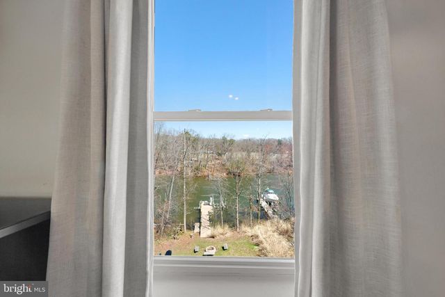 806 N SHORE DR, Glen Burnie, MD 21060