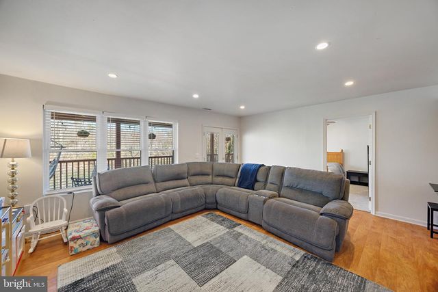 806 N SHORE DR, Glen Burnie, MD 21060