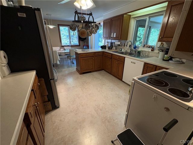 168 Winston Way, Dewitt, NY 13214