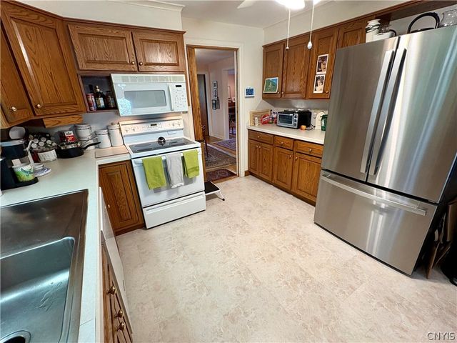 168 Winston Way, Dewitt, NY 13214