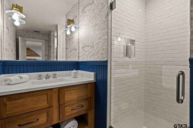 608 E Eagle Point Drive, Mt Vernon, TX 75457