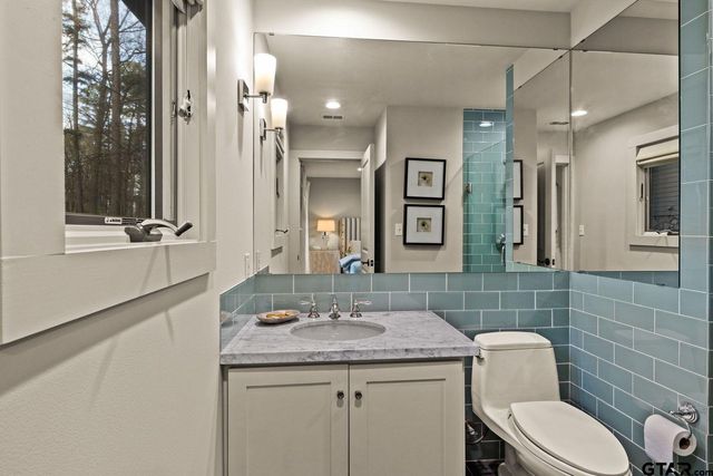 608 E Eagle Point Drive, Mt Vernon, TX 75457