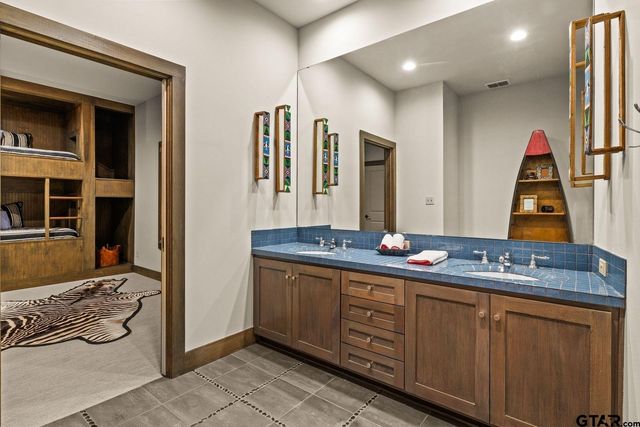 608 E Eagle Point Drive, Mt Vernon, TX 75457