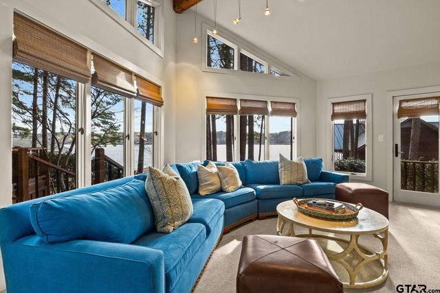 608 E Eagle Point Drive, Mt Vernon, TX 75457