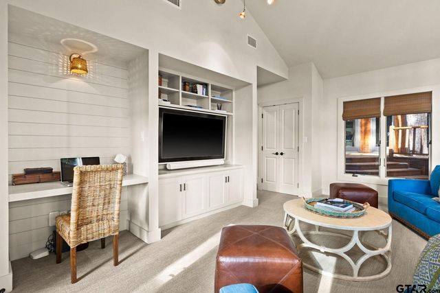 608 E Eagle Point Drive, Mt Vernon, TX 75457