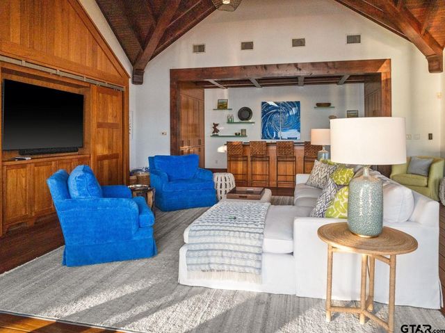 608 E Eagle Point Drive, Mt Vernon, TX 75457