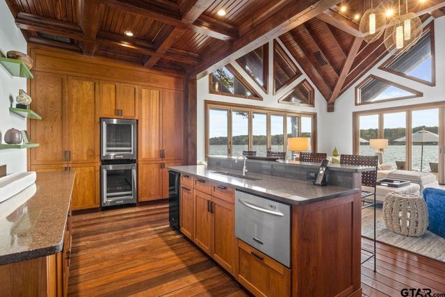 608 E Eagle Point Drive, Mt Vernon, TX 75457