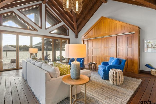 608 E Eagle Point Drive, Mt Vernon, TX 75457