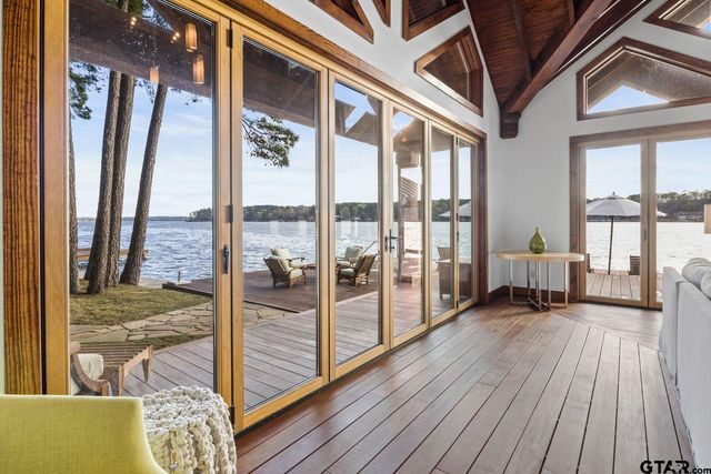 608 E Eagle Point Drive, Mt Vernon, TX 75457