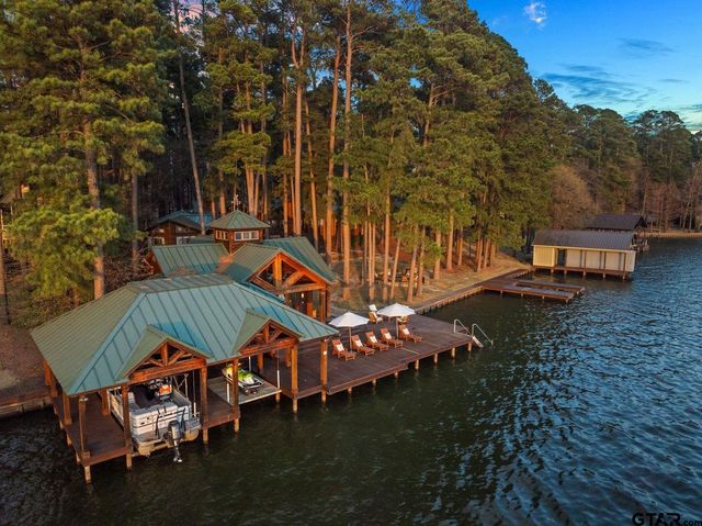 608 E Eagle Point Drive, Mt Vernon, TX 75457