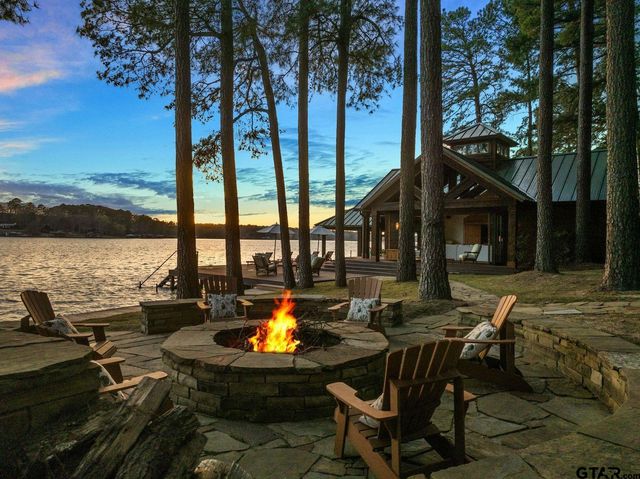 608 E Eagle Point Drive, Mt Vernon, TX 75457