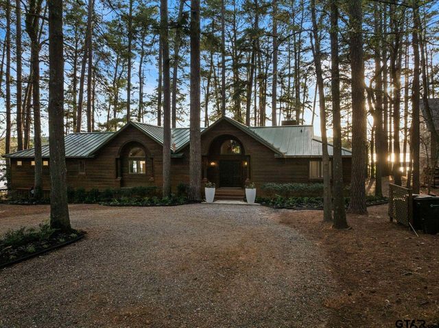 608 E Eagle Point Drive, Mt Vernon, TX 75457