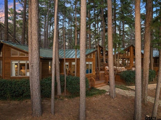 608 E Eagle Point Drive, Mt Vernon, TX 75457