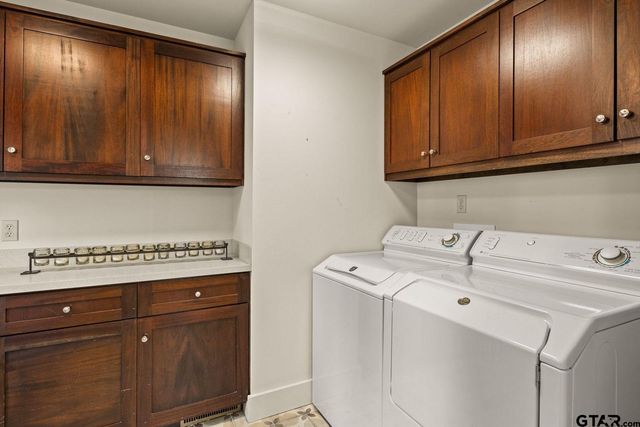 608 E Eagle Point Drive, Mt Vernon, TX 75457