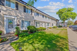 28264 Universal Drive 82, Warren, MI 48092