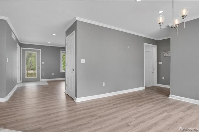 6970 Biscayne Avenue, White Lake, MI 48383