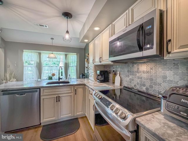 138 MULBERRY DR, Holland, PA 18966