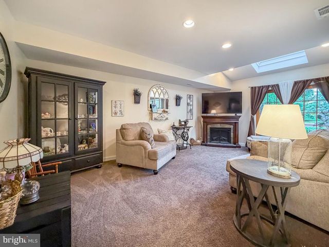 138 MULBERRY DR, Holland, PA 18966