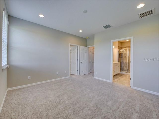 1074 AMBER LEAF TRAIL, Wesley Chapel, FL 33544