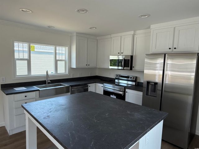 512 King Air Ct, Myrtle Beach, SC 29577