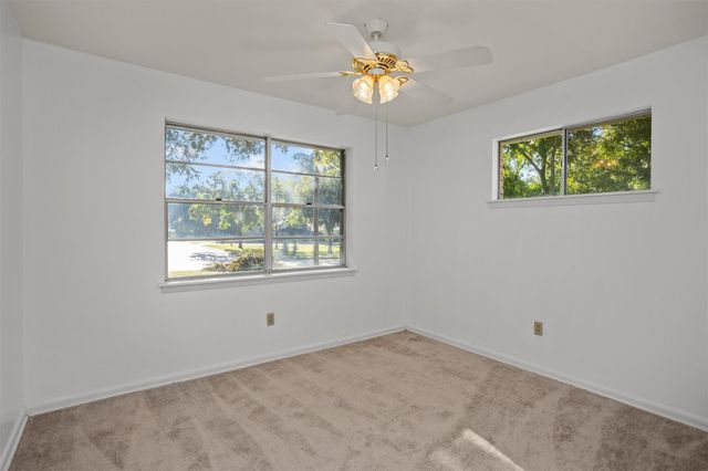 301 Cunningham Drive, Lufkin, TX 75901