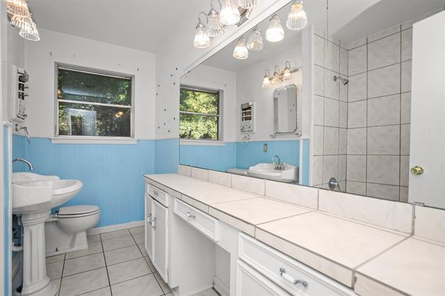 301 Cunningham Drive, Lufkin, TX 75901