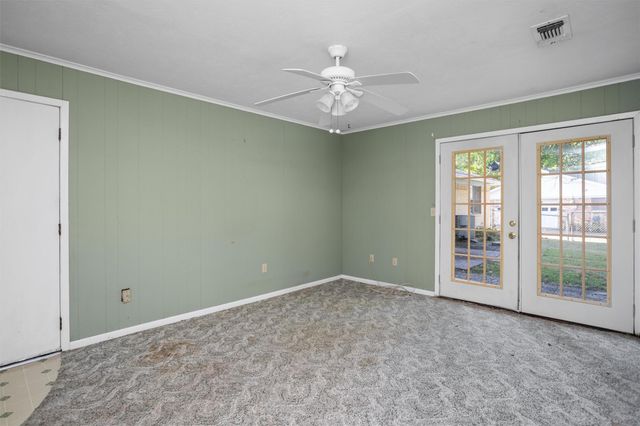 301 Cunningham Drive, Lufkin, TX 75901