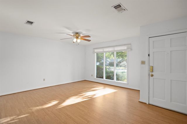 301 Cunningham Drive, Lufkin, TX 75901