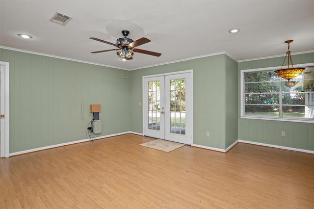 301 Cunningham Drive, Lufkin, TX 75901