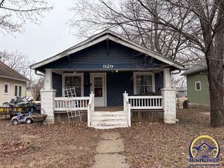 929 Lawrence ST, Emporia, KS 66801