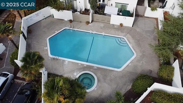 91 Gregory Ln #11, Pleasant Hill, CA 94523