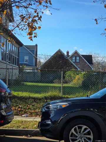 13760 Bedell Street, Springfield Gardens, NY 11413